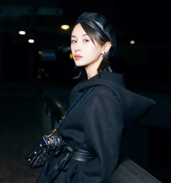 今年秋冬最chic！原來短發(fā)和帽子這么配??！