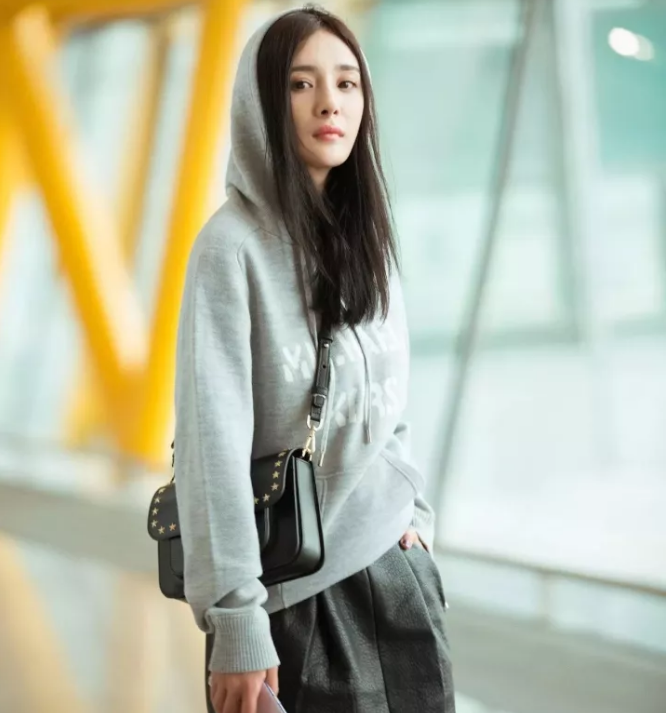 今年秋冬最chic！原來短發(fā)和帽子這么配啊！