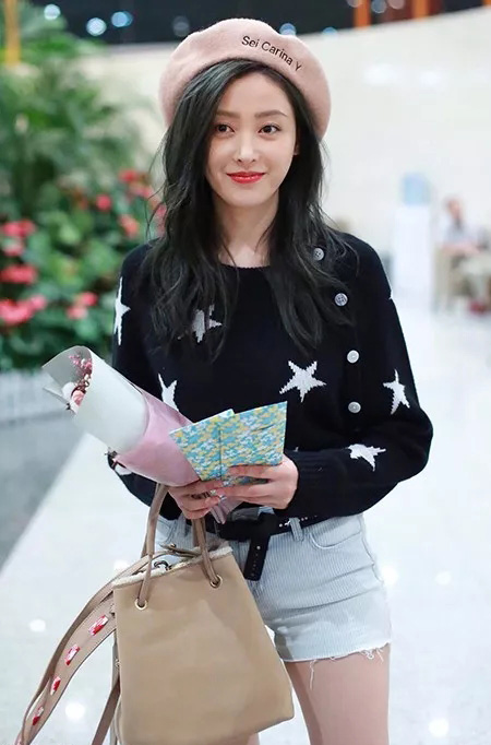 今冬時尚圈最紅單品貝雷帽,究竟你該搭什么發(fā)型? 今冬時尚圈最紅單品貝雷帽,究竟你該搭什么發(fā)型?