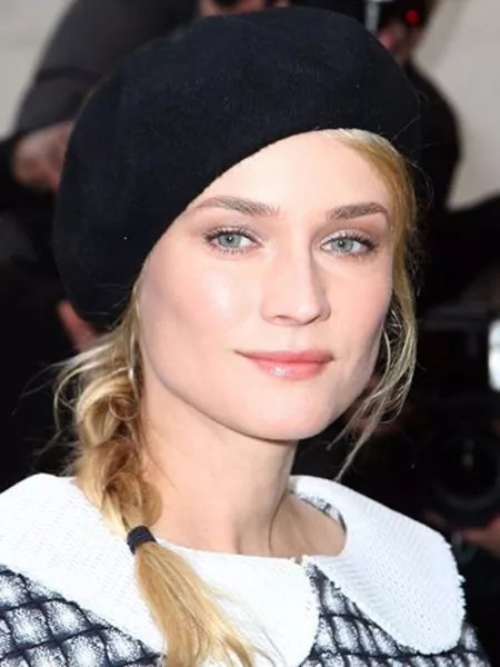 今冬時尚圈最紅單品貝雷帽,究竟你該搭什么發(fā)型? 今冬時尚圈最紅單品貝雷帽,究竟你該搭什么發(fā)型?