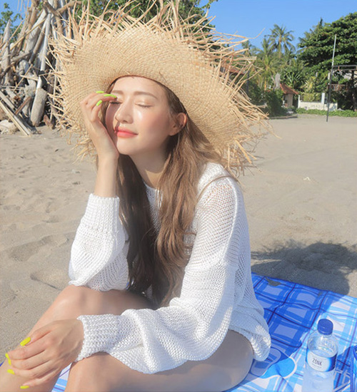 出游季夏曰炎炎，草帽加連衣裙絕對(duì)是標(biāo)配，暑期防曬全攻略！